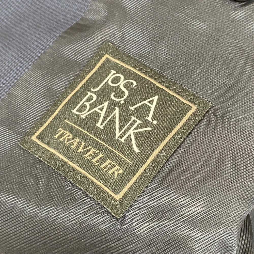 Jos A Bank Traveler Suit Mens 44S 38W Navy Blue 100% Wool Tailored Fit 2 Piece